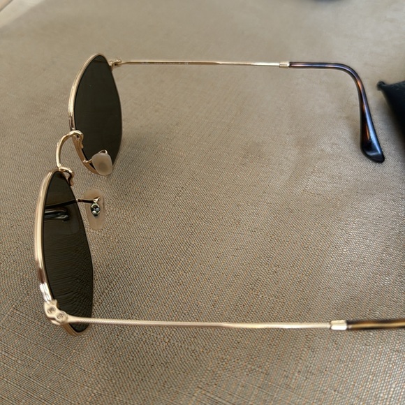 Ray Ban gold frame sunglasses - Picture 2 of 2